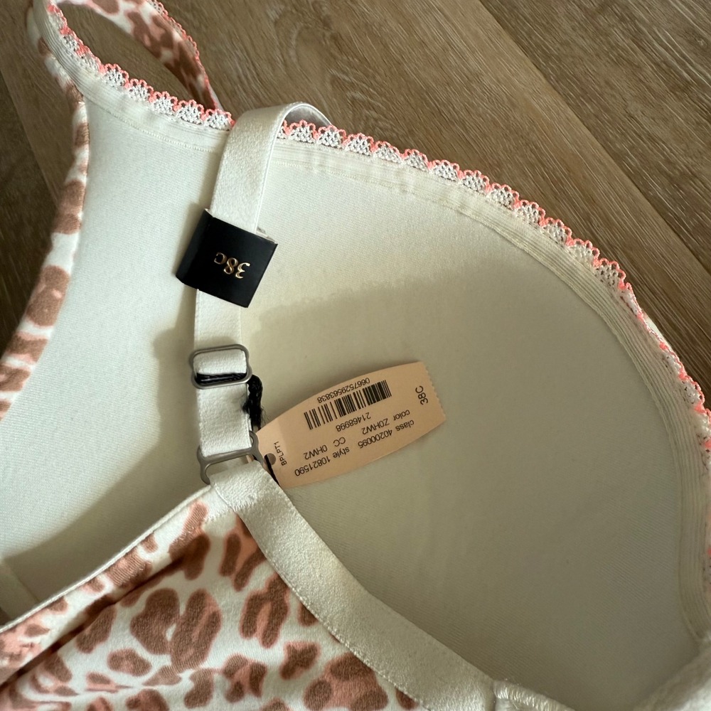 Lot 2 NWT Victoria's Secret Push Up Bras  Body By Victoria 38C Blue Nude Neutral - Picture 16 of 16